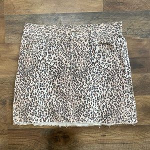 Olivaceous Cheetah Print Mini Skirt (S)